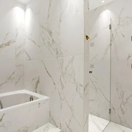 Belenos Piscine Vue Villa *