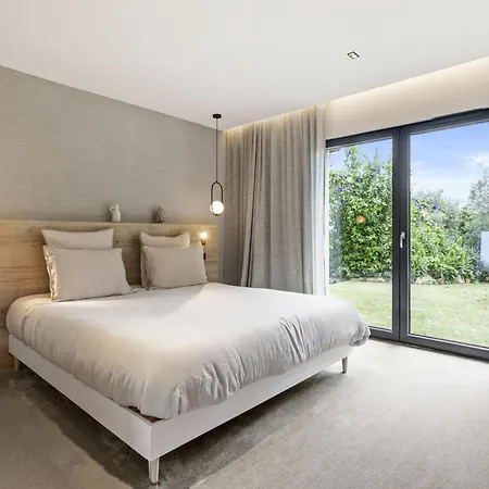 Villa Belenos Piscine Vue *