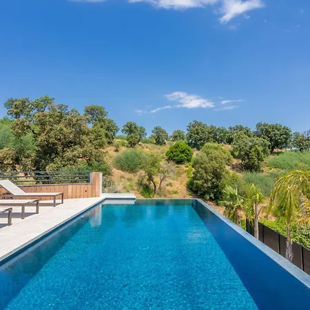 Belenos Piscine Vue Roquebrune-sur Argens