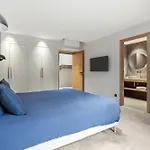 Belenos Piscine Vue Villa *