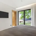 Belenos Piscine Vue Villa
