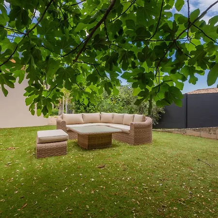 Belenos Piscine Vue Roquebrune-sur-Argens