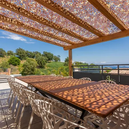 Villa Belenos Piscine Vue *