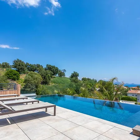 Belenos Piscine Vue